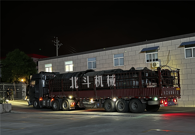 江西客户定制的到稻壳向日葵视频污污版连夜装车发货